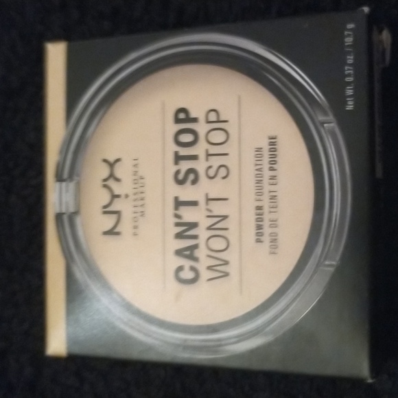 🌸NIB can't stop won't stop NYX powder foundation in light ivory🌸 - Picture 1 of 4